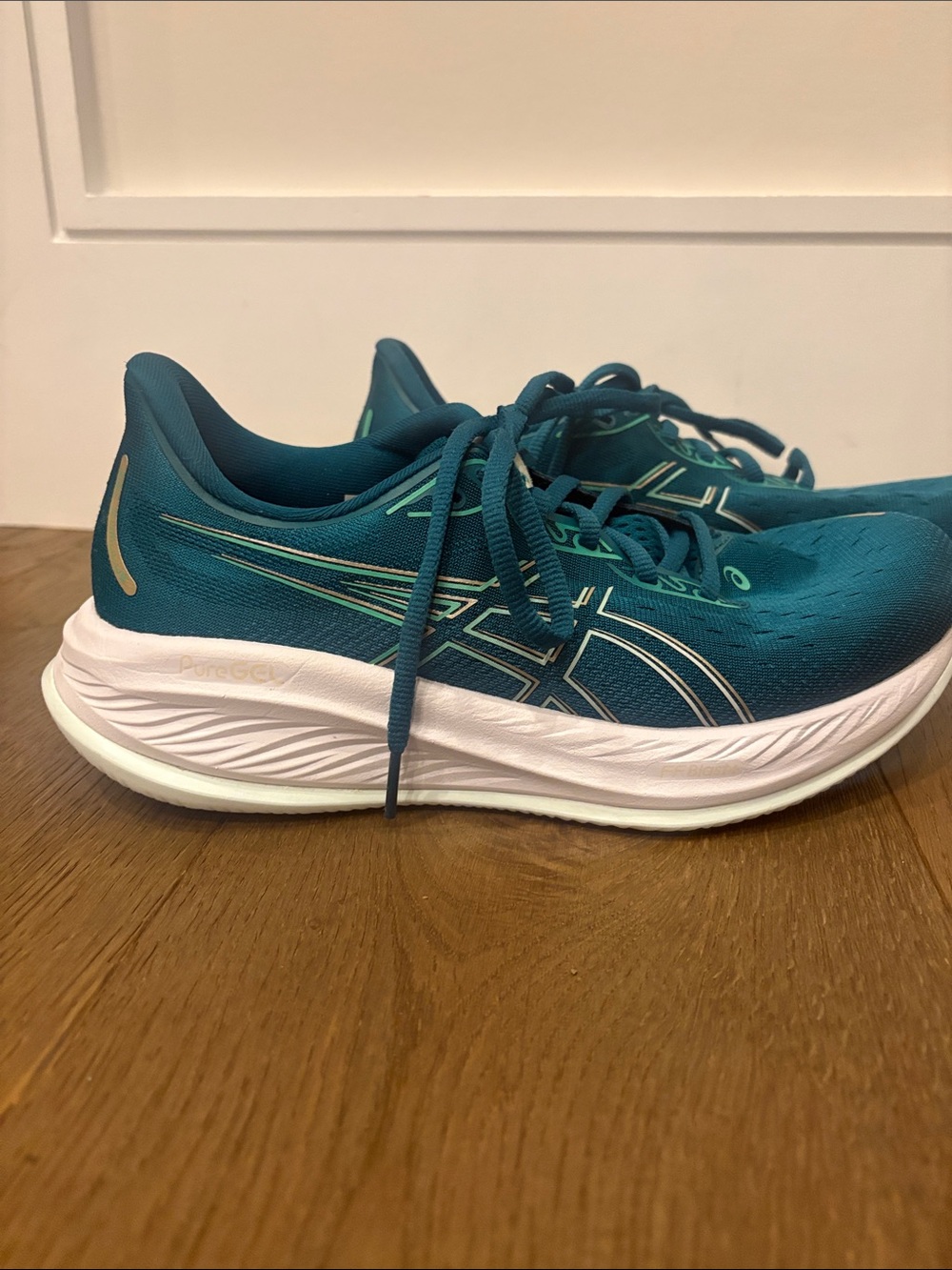 Asics Women's Teal Athletic Running Shoes with White Midsole